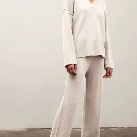 Tops - By the river lounge set in cream